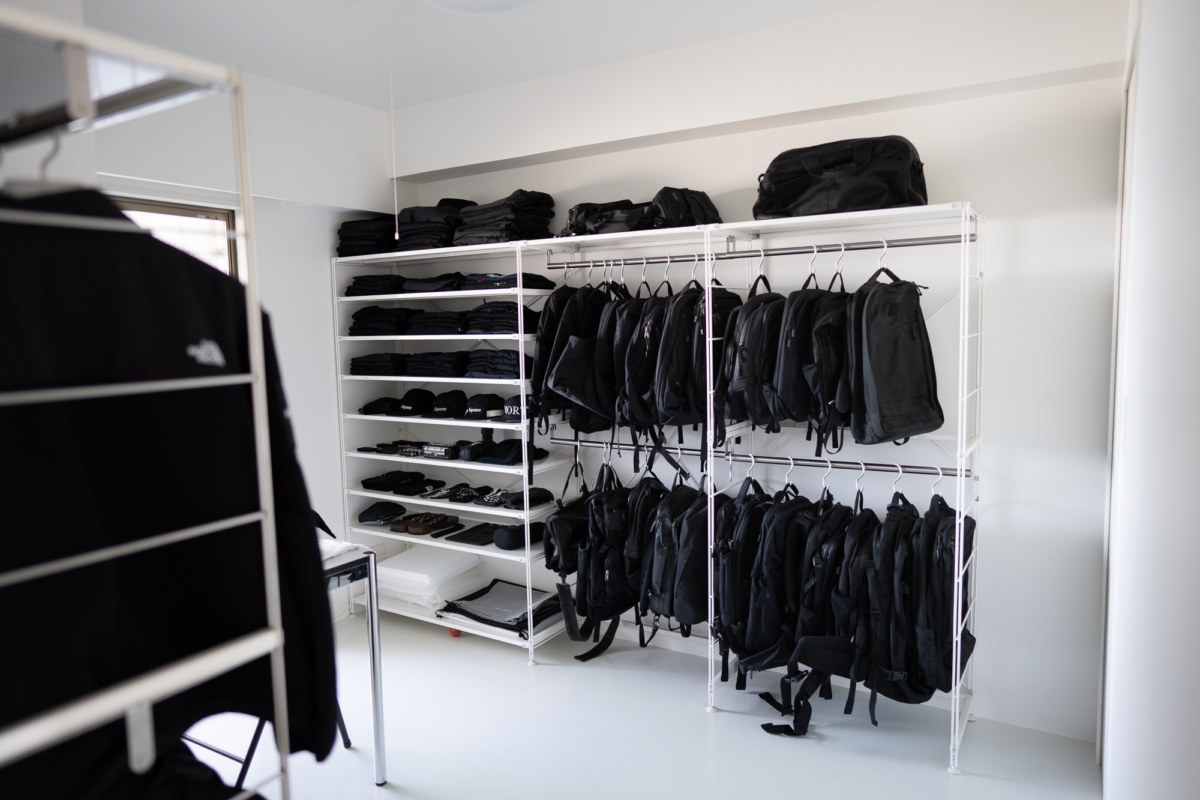 Why You Should Have An All Black Wardrobe